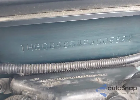 1993 Honda Accord Lx z USA, uszkodzony, nr VIN 1HGCB9854PA005624